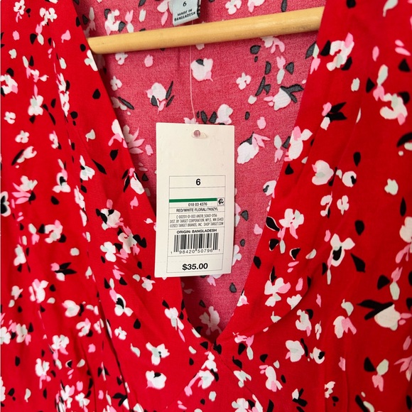 NWT Women’s Red Floral V-Neck Ruffle Sleeve Midi Dress Size 6 - Picture 5 of 8